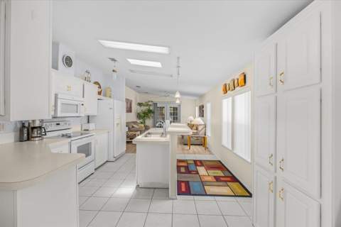 3733 Pendula Circle, Port St. Lucie FL - photo 8 of 51