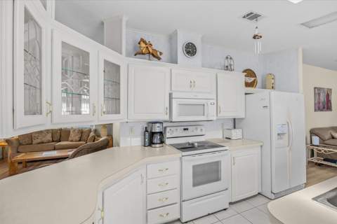 3733 Pendula Circle, Port St. Lucie FL - photo 11 of 51
