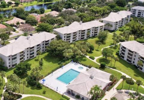 3516 Whitehall Drive #105, West Palm Beach FL - photo 19 of 20