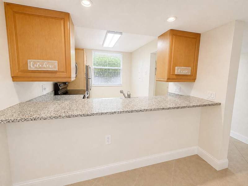 2 bedroom Condominium at 3516 Whitehall Drive #105, Whitehall Condo Of The La, West Palm Beach — photo 4