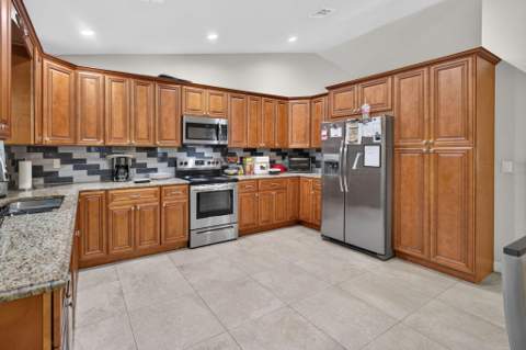1016 Cheryl Road, Haverhill FL - photo 21 of 68