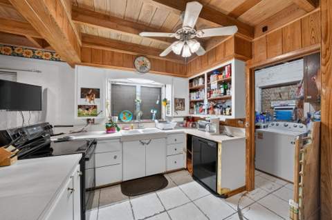 9290 Orange Avenue, Fort Pierce FL - photo 14 of 42