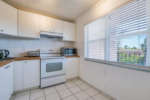 4851 NW 26th Court #336, Lauderdale Lakes FL - photo 8 of 37
