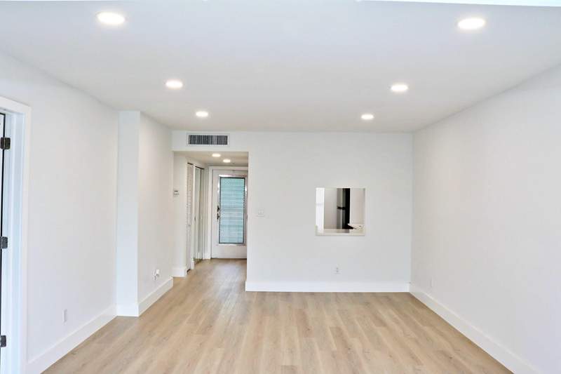 2 bedroom Condominium at 6000 NW 64th Avenue #303, Bermuda Club One Condo, Tamarac — photo 4