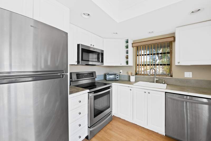 2 bedroom Condominium at 13771 Via Aurora #D, Palm Greens At Villa Del Ray Condo II, Delray Beach — photo 3