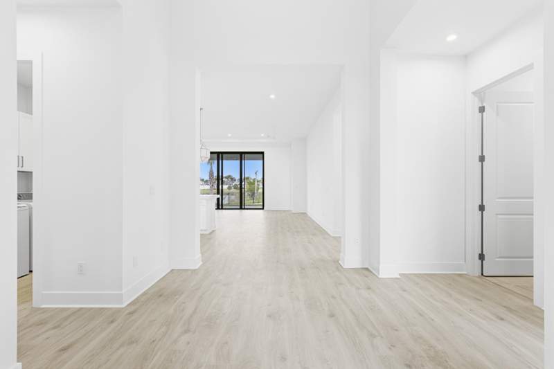 4 bedroom Single Family Residence at 13921 Vivant Drive, L'Ambiance at Avenir, Palm Beach Gardens — photo 3
