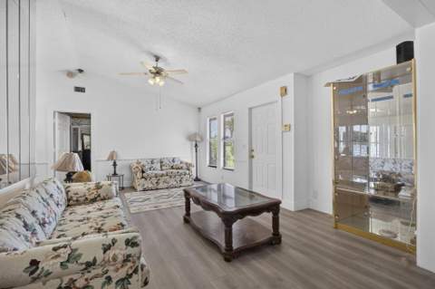 254 La Mancha Avenue, Royal Palm Beach FL - photo 9 of 50