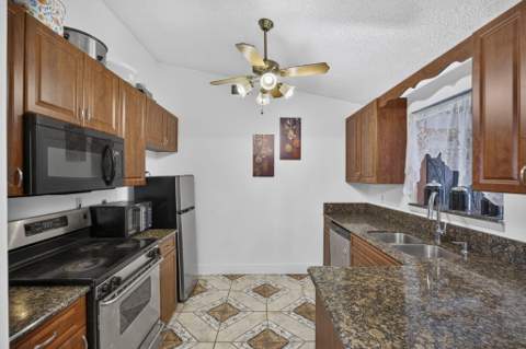 254 La Mancha Avenue, Royal Palm Beach FL - photo 18 of 50