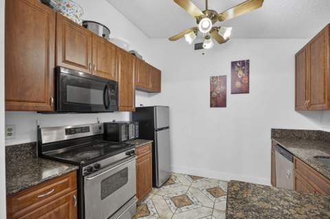 254 La Mancha Avenue, Royal Palm Beach FL - photo 19 of 50