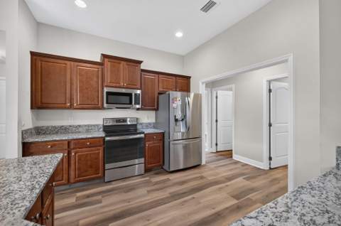 5852 NW Ethel Court, Port St. Lucie FL - photo 11 of 46