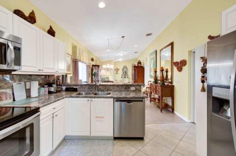 2323 Windjammer Way, West Palm Beach FL - photo 20 of 45