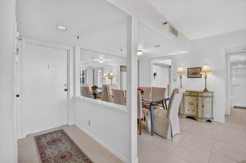 2 bedroom Condominium at 6895 Willow Wood Drive #1066, Willow Wood Midrise Condo, Boca Raton — photo 5