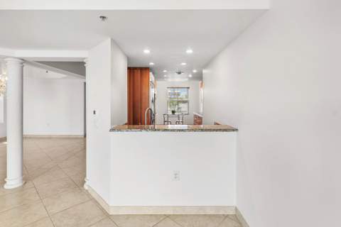 2051 SE 3rd Street #307, Deerfield Beach FL - photo 10 of 41