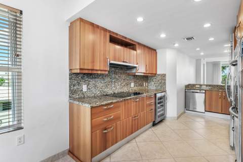 2051 SE 3rd Street #307, Deerfield Beach FL - photo 12 of 41