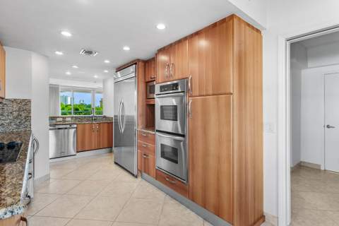 2051 SE 3rd Street #307, Deerfield Beach FL - photo 13 of 41