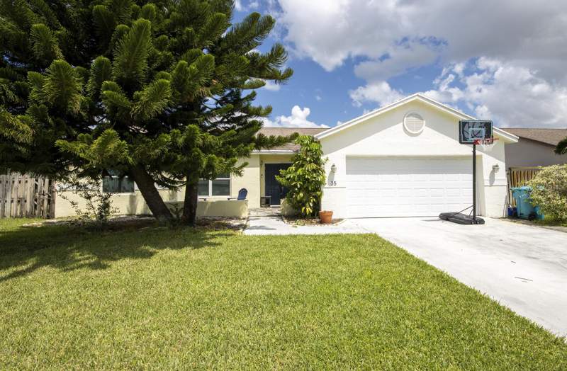 3 bedroom Single Family Residence at 35 Cedar Circle, Meadows 300 1, Boynton Beach — photo 2