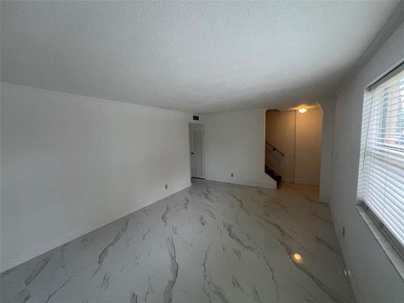 3 bedroom Townhouse at 5847 Blueberry Court #85, Blueberry Hill II Condo, Lauderhill — photo 5