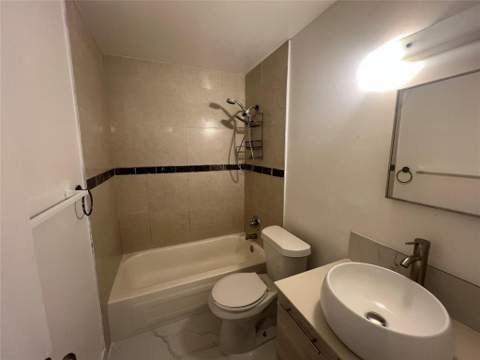 5847 Blueberry Court #85, Lauderhill FL - photo 24 of 30