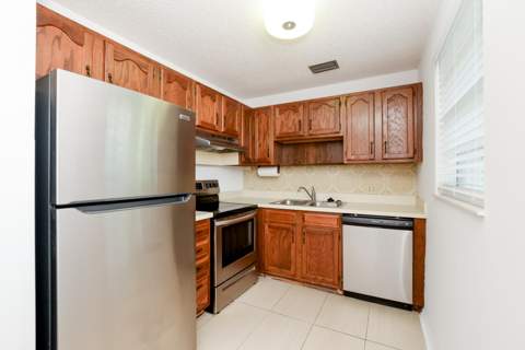 8 Lake Vista Trail, Port St. Lucie FL - photo 11 of 33