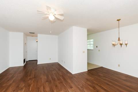 8 Lake Vista Trail, Port St. Lucie FL - photo 13 of 33