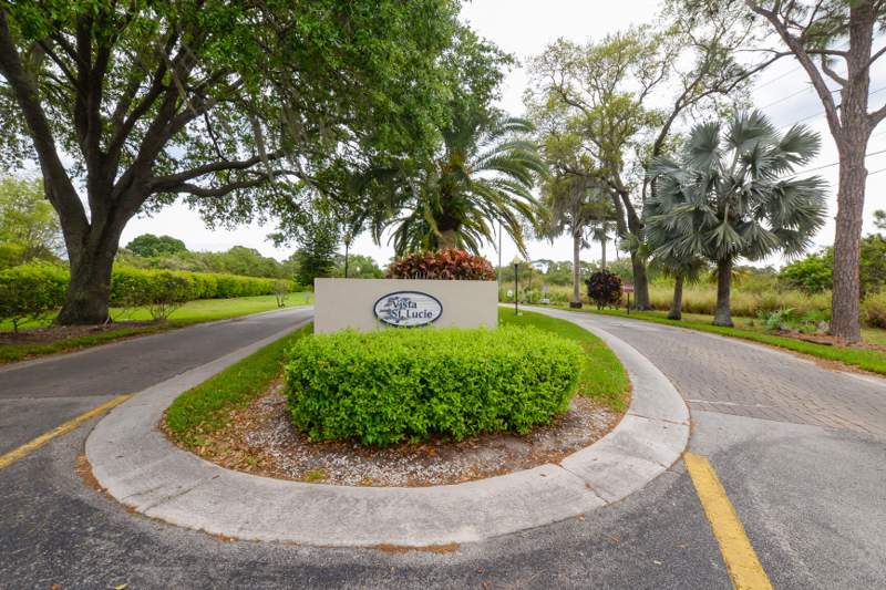 1 bedroom Condominium at 8 Lake Vista Trail, Vista St Lucie Buildings 9 Thru 20, Port St. Lucie — photo 3