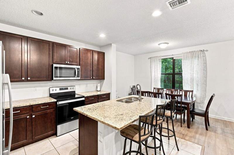 3 bedroom Single Family Residence at 269 NW 36th Avenue, Residences At Palm Aire, Pompano Beach — photo 3