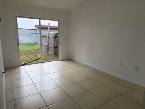 3842 SW 48th Avenue, Hollywood FL - photo 8 of 25