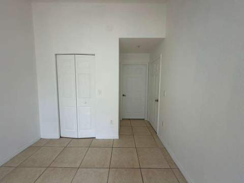 3842 SW 48th Avenue, Hollywood FL - photo 13 of 25