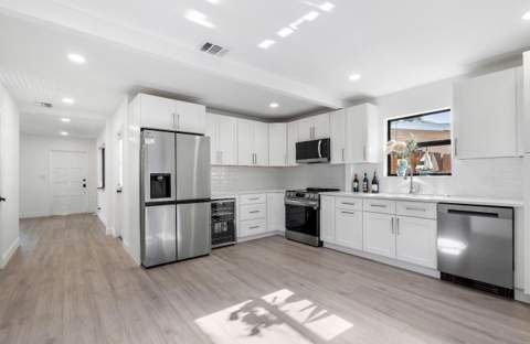 699 NE 40th Street, Oakland Park FL - photo 9 of 45
