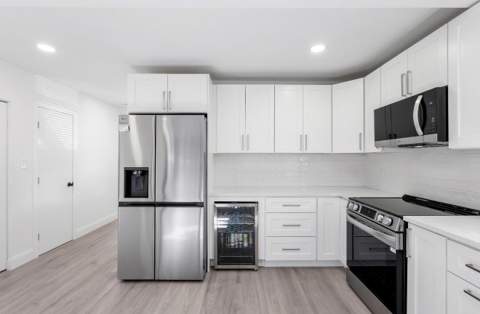 699 NE 40th Street, Oakland Park FL - photo 10 of 45