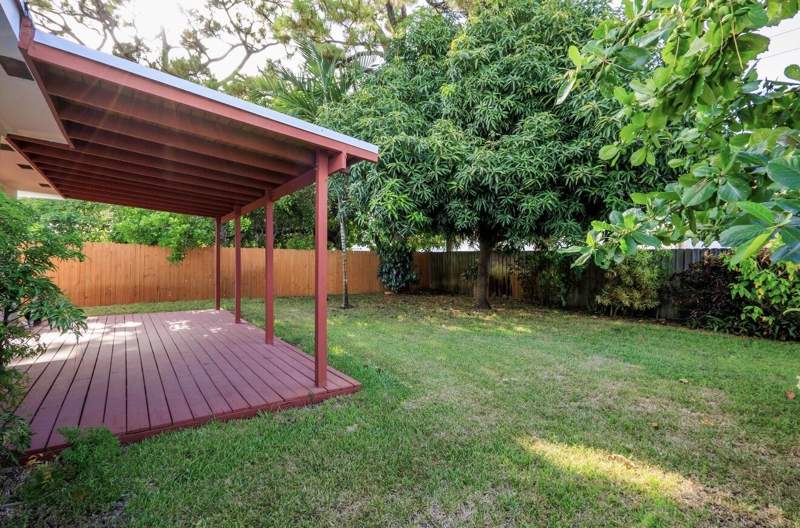3 bedroom Single Family Residence at 699 NE 40th Street, Oakland Park, Oakland Park — photo 3