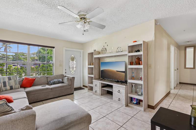 3 bedroom Single Family Residence at 6444 SW 20th Court, Welwyn Park, Miramar — photo 3