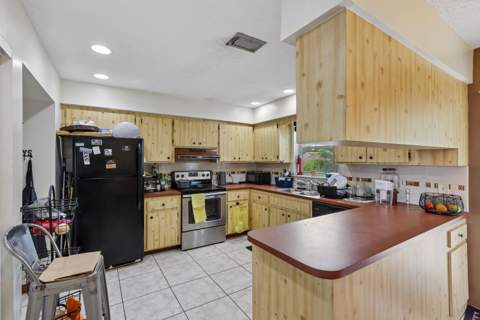 6444 SW 20th Court, Miramar FL - photo 6 of 31