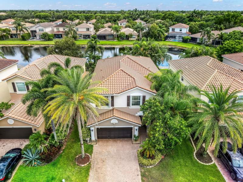 5 bedroom Single Family Residence at 8292 Calabria Lakes Drive, Canyon Trails, Boynton Beach — photo 2