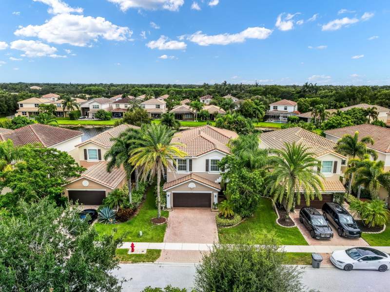 5 bedroom Single Family Residence at 8292 Calabria Lakes Drive, Canyon Trails, Boynton Beach — photo 5