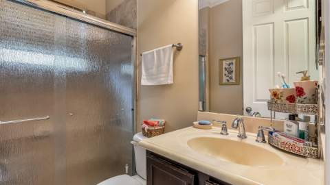 8292 Calabria Lakes Drive, Boynton Beach FL - photo 12 of 46