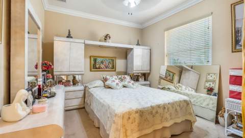 8292 Calabria Lakes Drive, Boynton Beach FL - photo 13 of 46