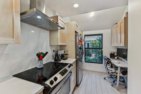 1315 MIAMI Road #D, Fort Lauderdale FL - photo 14 of 36
