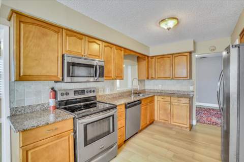 10270 NW 24th Court, Sunrise FL - photo 12 of 31