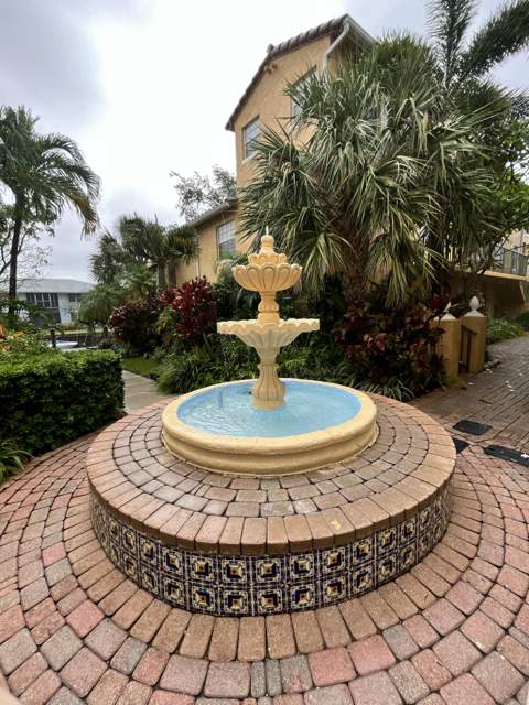 1105 Lake Shore Drive #104, Lake Park FL - photo 18 of 34