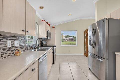 5111 Marla Drive, Boynton Beach FL - photo 12 of 30