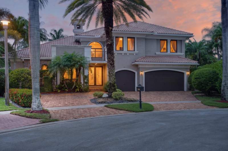 5 bedroom Single Family Residence at 700 Cardinal Street, Hawks Landing, Plantation — photo 1