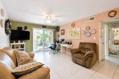 6120 Forest Hill Boulevard #111, West Palm Beach FL - photo 7 of 26