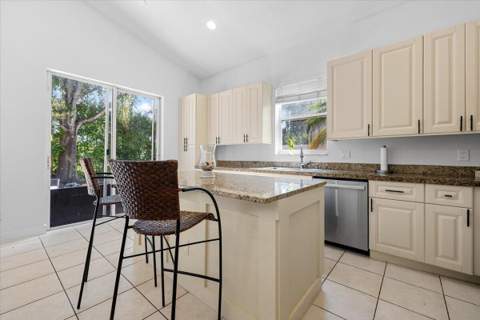 4841 N Classical Boulevard, Delray Beach FL - photo 19 of 56