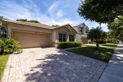 4841 N Classical Boulevard, Delray Beach FL - photo 7 of 56