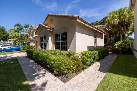 4841 N Classical Boulevard, Delray Beach FL - photo 9 of 56