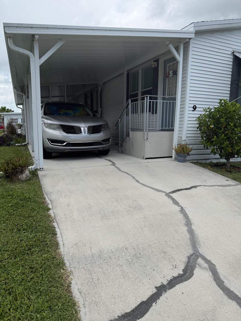 2 bedroom Manufactured Home at 9 Maya Way, St Lucie Gardens Subdivision, Port St. Lucie — photo 4