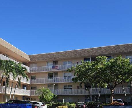 2 bedroom Condominium at 10414 NW 24th Place #404, Sunrise Lakes 208 Condo, Sunrise — photo 4