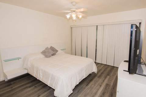 149 West Court, Royal Palm Beach FL - photo 6 of 11