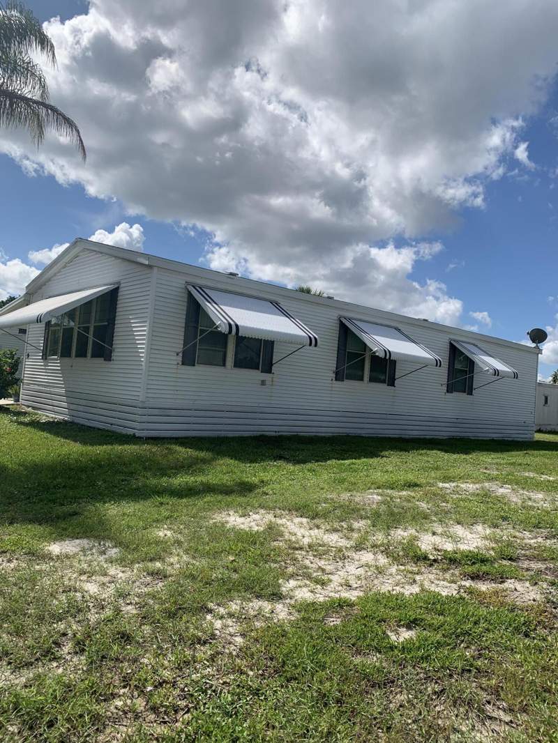 2 bedroom Manufactured Home at 9 Maya Way, St Lucie Gardens Subdivision, Port St. Lucie — photo 2